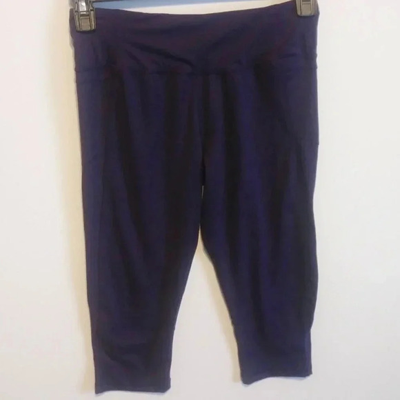 Marika Pants - Marika Sport Active Performance Capri Leggings